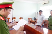 Bắt nguyên Giám đốc Trung tâm Giáo dục thường xuyên một huyện ở An Giang