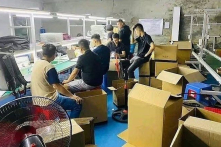 Lạng Sơn: Phát hiện xưởng lắp điện thoại lậu điều hành bởi hai người Trung Quốc