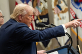 Ông Trump: Trung Quốc sẽ sụp đổ nếu không đạt được thỏa thuận giảm thuế