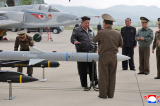 Kim Jong Un thị sát tập trận không quân, thúc đẩy chuẩn bị chiến tranh