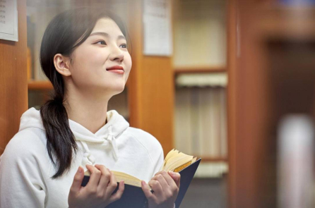 Sách giấy thời công nghệ: Phương pháp đọc mục lục mang lại hiệu quả kỳ diệu
