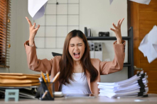 Nhìn nhận vấn đề theo 4 góc độ để kiểm soát cảm xúc tiêu cực