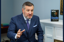 TNS. Ted Cruz: Ngành công nghiệp mổ cướp nội tạng của ĐCSTQ nên bị xóa sổ từ lâu