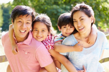 Làm cha mẹ có thể giúp bạn minh mẫn hơn khi về già