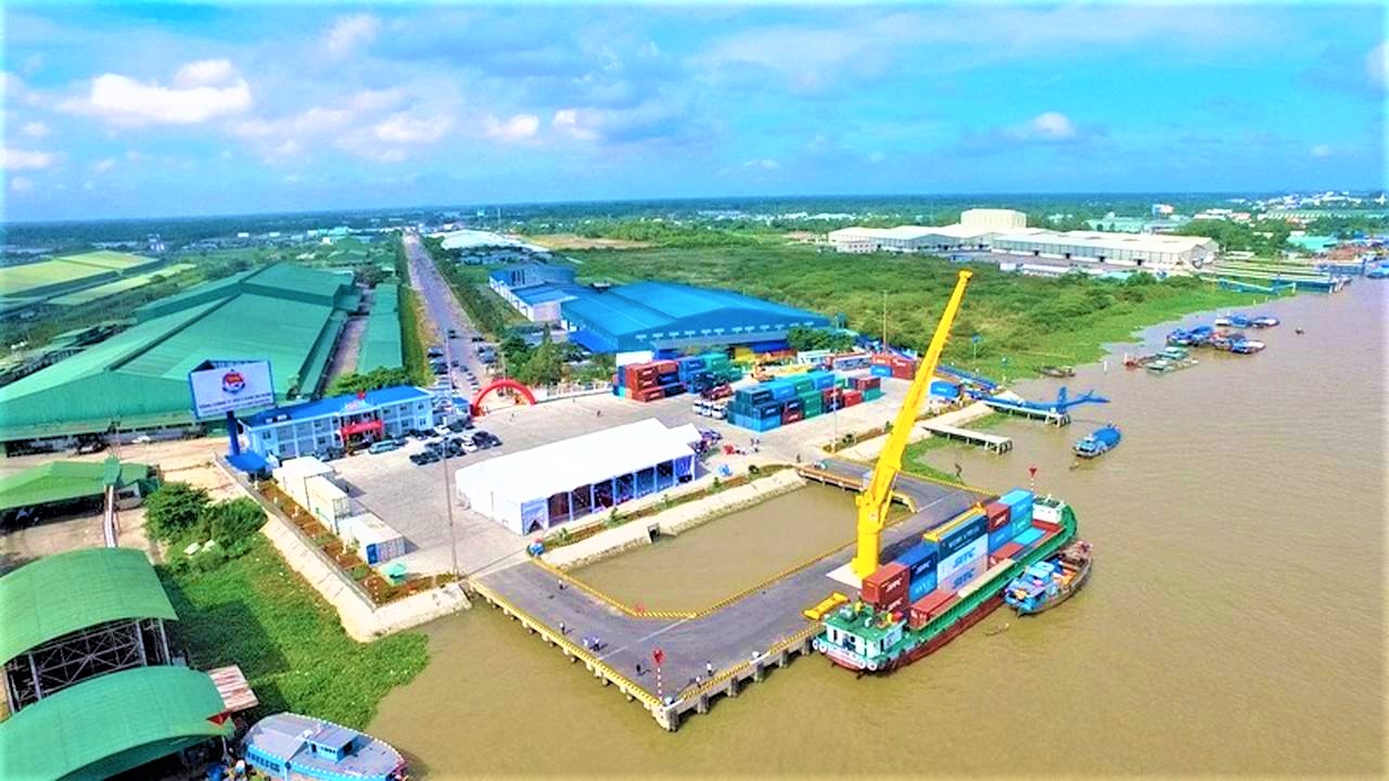 ha noi sap co cang thuy noi dia tai me linh