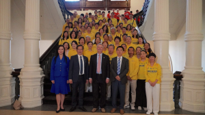 id14508364 Tom Oliverson Texas Falungong