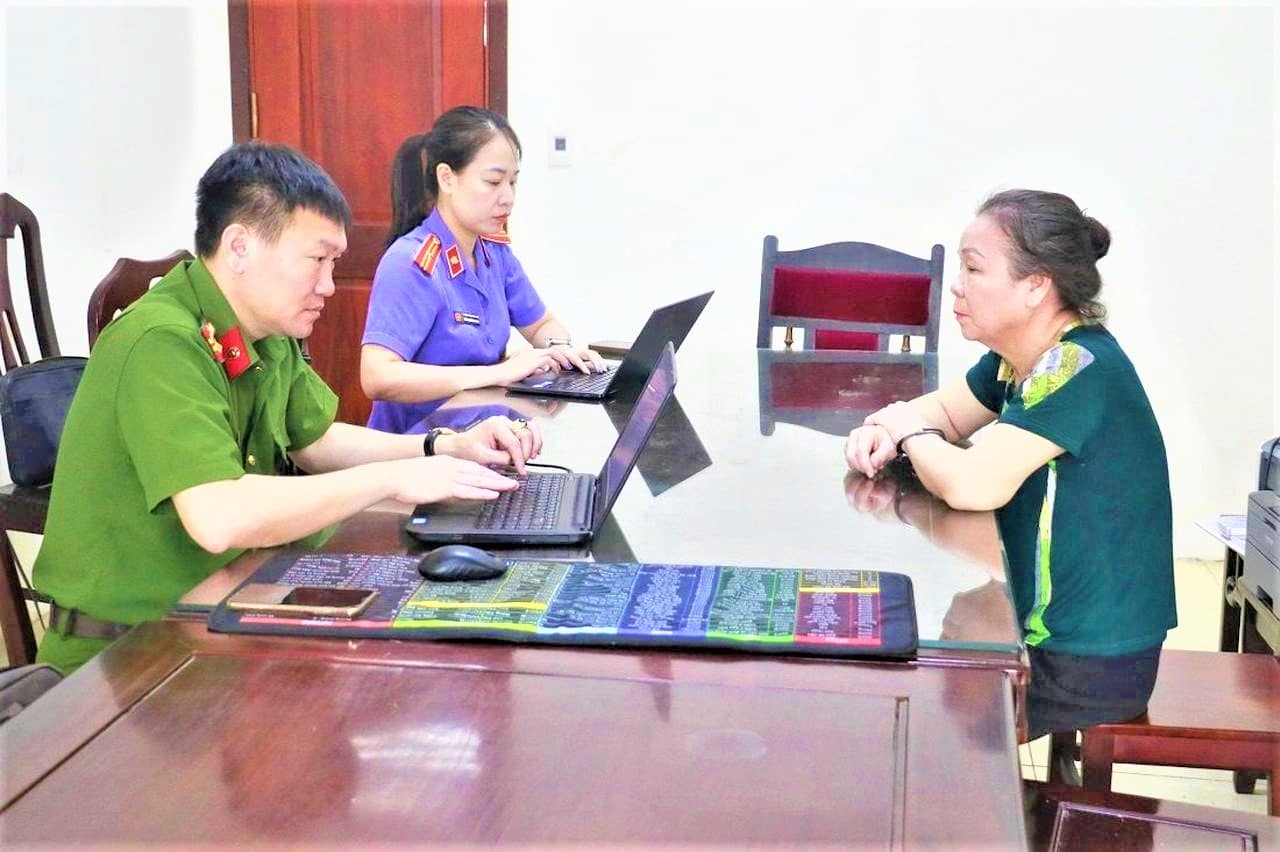 nghe an khoi to 4 nguoi buon ban 480 000 san pham dau goi kem danh rang gia 2
