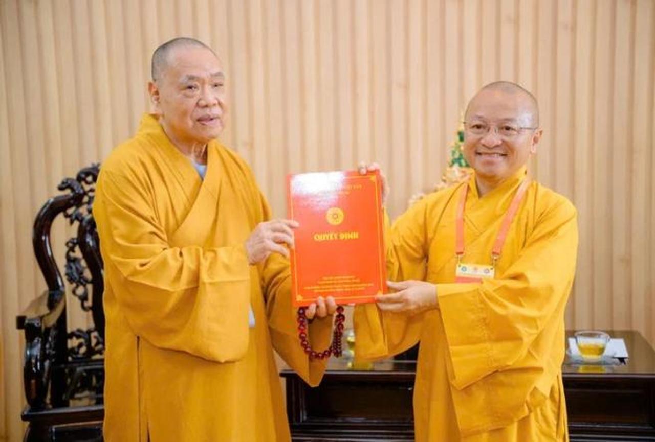 ong thich nhat tu lam pho chanh van phong ii tw