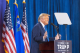 Thượng viện Mỹ thông qua “Dự luật Miễn thuế Tiền boa”, ông Trump thực hiện lời hứa