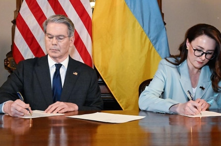 Ukraine ký thỏa thuận cho phép Hoa Kỳ tiếp cận khoáng sản quý hiếm