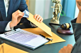 Vụ buôn lậu gỗ hơn 1.800 tỷ đồng: Chi 8,1 tỷ đồng hối lộ cán bộ hải quan