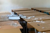 Ngôi trường bị sập vữa trần trong lớp: Bảng đã ‘rụng’ trước khi vữa rơi