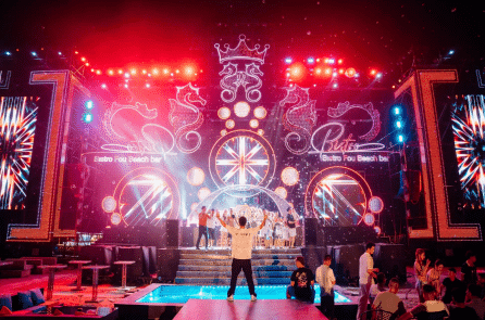 Làm thêm tại quán bar biển, hai học sinh 17 tuổi bị điện giật tử vong