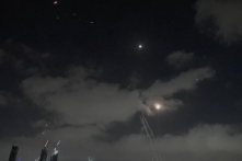 Iran phóng loạt tên lửa thứ sáu vào Israel