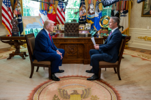 Phóng viên kỳ cựu của ABC News bị đình chỉ vì công kích ông Trump và cố vấn