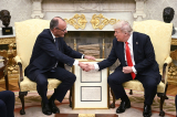 Ông Trump cân nhắc luật trừng phạt Nga “rất khắc nghiệt” theo đề nghị của Thủ tướng Đức