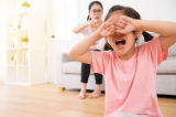 3 hành vi thường gặp ở trẻ có thể là dấu hiệu cha mẹ cần lưu tâm hơn