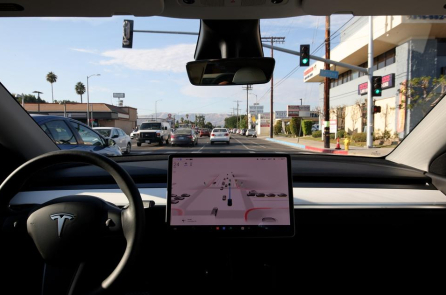 Tesla thử nghiệm robotaxi giá 4,20 USD tại Texas, cổ phiếu tăng vọt