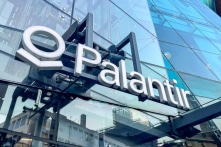 Palantir bác bỏ cáo buộc đang xây dựng “Cơ sở dữ liệu trung tâm”