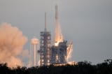 SpaceX phóng tên lửa đẩy đôi, triển khai thành công 53 vệ tinh Starlink tầng thấp