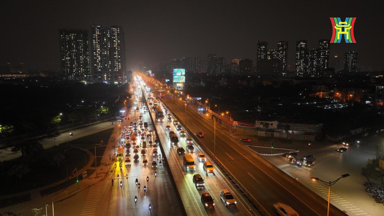 thu phi dai lo thang long va vanh dai 3 tren cao ha noi noi gi