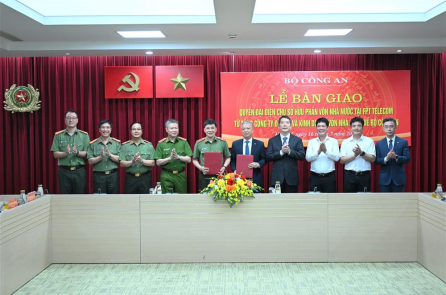 Bộ Công an chính thức tiếp nhận phần vốn nhà nước tại FPT Telecom