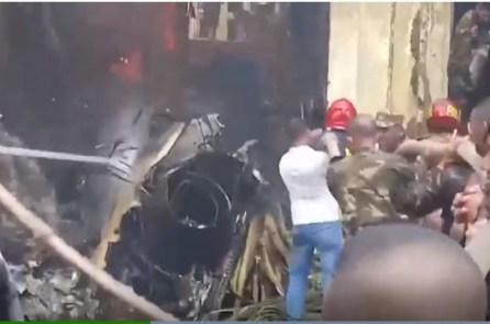 Học sinh Bangladesh biểu tình, đòi làm rõ vụ chiến đấu cơ đâm vào trường học