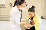 Bé trai 1 tháng tuổi bị ngộ độc sái thuốc phiện
