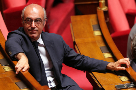 Nhà lập pháp cấp cao chỉ trích tổng thống Pháp Macron được tìm thấy tử vong ở Pháp