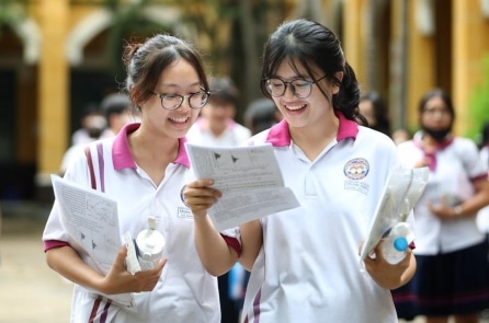 Bộ GD&ĐT: Đề thi tốt nghiệp 2025 vẫn trong giới hạn Chương trình 2018