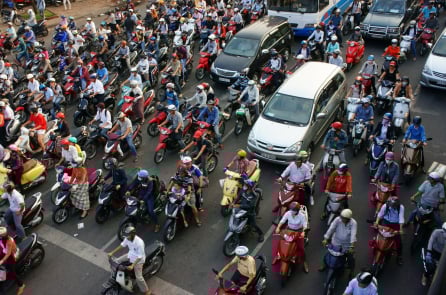 Hà Nội thí điểm cấm xe máy chạy xăng theo giờ tại 9 phường từ 1/7/2026