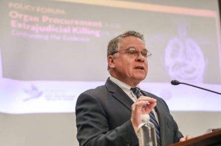 Nghị sĩ Mỹ lên án việc cảnh sát Liêu Ninh dụ dỗ người tập Pháp Luân Công hiến tạng