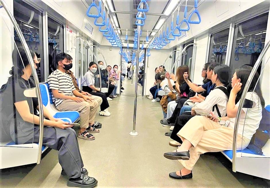 metro so 1 tp hcm sap co diem mua sam tien loi tai nha ga