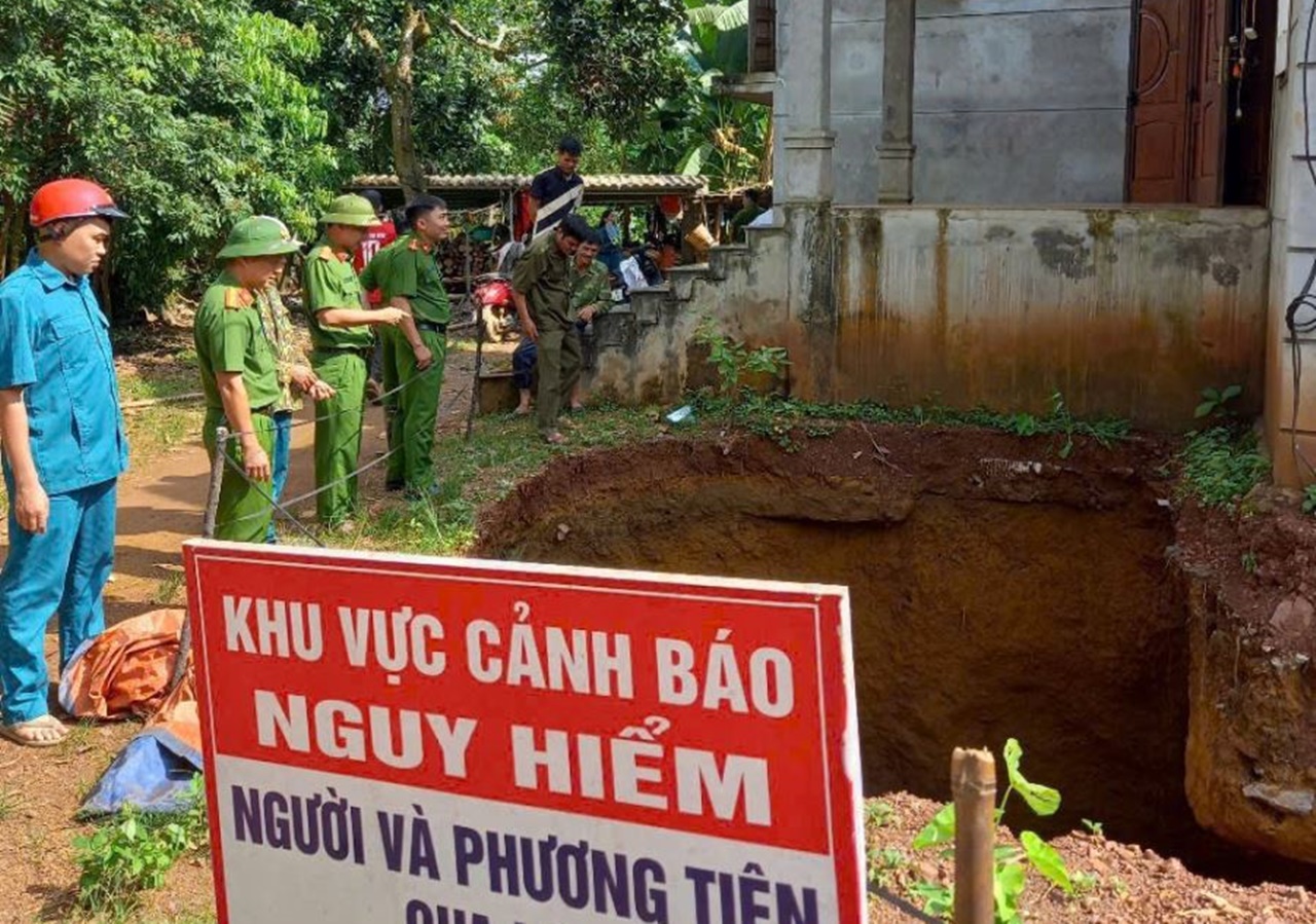 phu tho xuat hien them ho tu than khoet sau vao mong nha dan