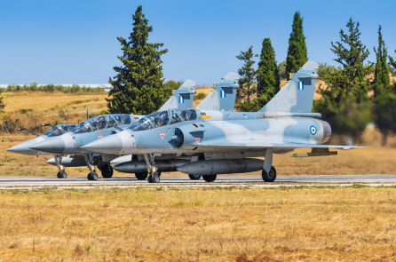 4 công dân Trung Quốc bị bắt ở Hy Lạp vì chụp ảnh cơ sở quân sự