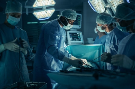 Bộ trưởng Y tế Hoa Kỳ: “Bệnh viện cho phép lấy nội tạng khi bệnh nhân có dấu hiệu còn sống. Thật kinh hoàng!”