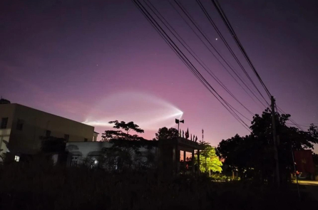 Vệt sáng trên bầu trời miền Trung Việt Nam do tên lửa Trung Quốc
