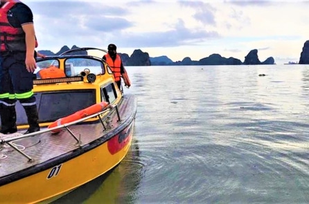 Vụ lật tàu Vịnh Xanh 58: Tìm thấy thi thể nữ, còn 1 người mất tích