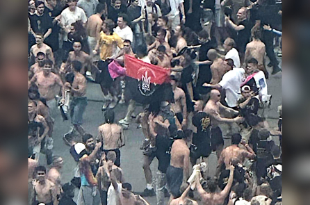 Thủ tướng Ba Lan nói “những kẻ ngốc địa phương” khiến Vácsava mâu thuẫn với Kiev