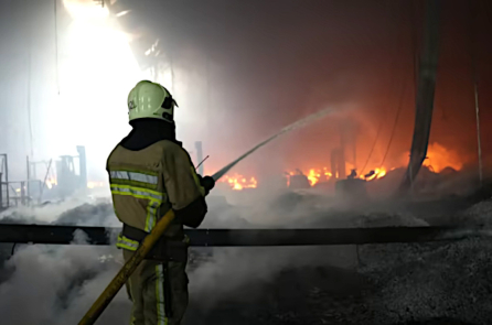 Cháy nhà máy Mỹ ở Ukraine phải mất 3 ngày mới dập xong gây đồn đoán