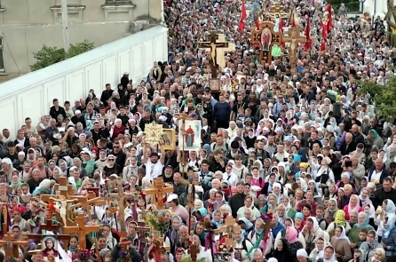 Ukraine: Đem linh mục Kitô giáo đổi tù binh