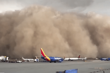 Phoenix chìm trong bức tường bụi khổng lồ, thành phố báo động đỏ