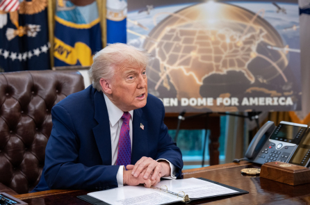 Tổng thống Trump nói ông nắm giữ “những lá bài đáng kinh ngạc” có thể “hủy diệt Trung Quốc”