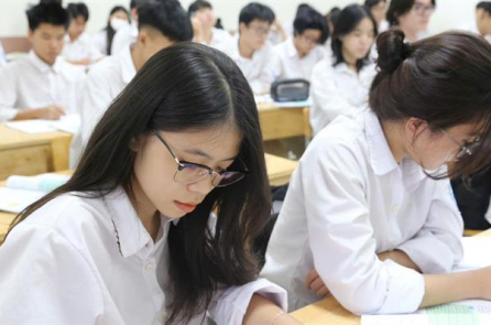 Bộ GD-ĐT hướng dẫn các trường phổ thông tổ chức học 2 buổi/ngày từ năm học 2025-2026