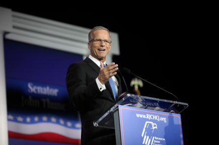 Thượng viện sẽ cung cấp đòn bẩy kinh tế khiến ‘Nga vẫn ngồi vào đàm phán’