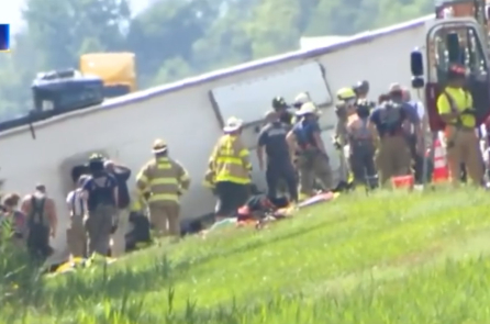 New York: Xe du lịch bị lật khiến nhiều người thiệt mạng, phần lớn là người châu Á