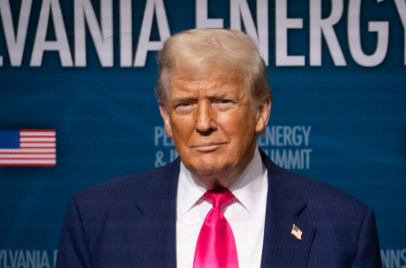 Ông Trump: “Một chút cũng không lo” việc Trung – Nga hình thành trục chống Mỹ