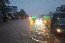 Bão số 5: Mưa lớn gây ngập lụt nhiều tuyến đường tại Hà Nội