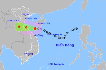 Bão số 6 (Nongfa) sắp vào đất liền, gây mưa to từ Thanh Hóa đến Huế