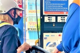 Gần 10.000 lít xăng E10 được tiêu thụ trong ngày đầu thí điểm